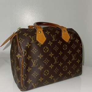Authentic vintage Louis Vuitton Speedy 25